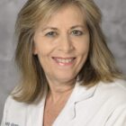 headshot of mesothelioma specialist Dr. Linda Garland