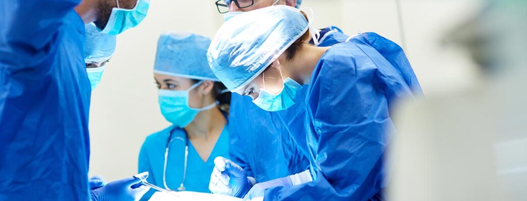 Doctors during mesothelioma surgery