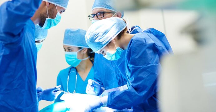 Doctors during mesothelioma surgery